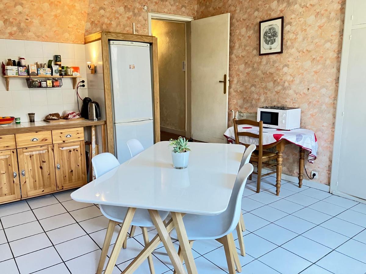 Bed and Breakfast Au Dessus Des Arcades à Vic-Fezensac Extérieur photo